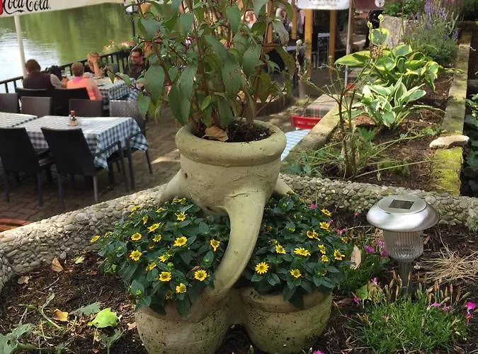 بيت ريفي Restaurant Gasthof Thalersee *